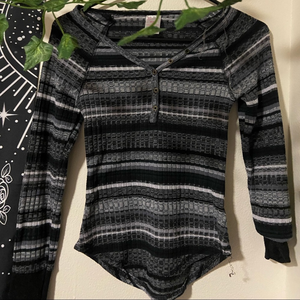 no boundaries extra small long sleeve shirt